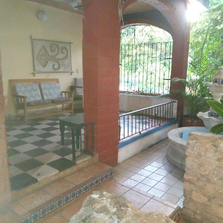 Mayflower Hotel & Hostal Puerto Escondido  Exterior photo