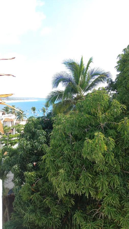 Mayflower Hotel & Hostal Puerto Escondido  Exterior photo