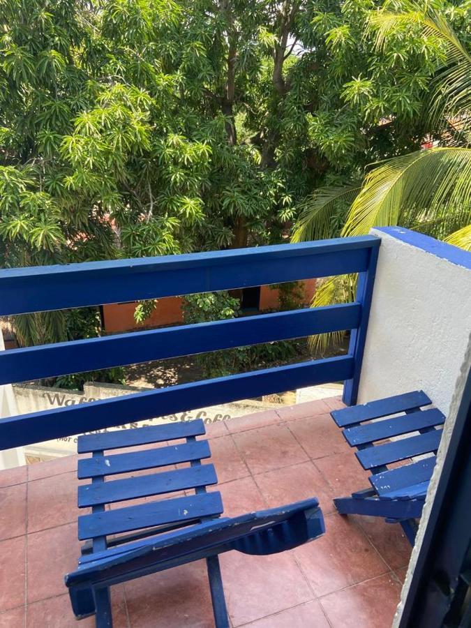 Mayflower Hotel & Hostal Puerto Escondido  Exterior photo