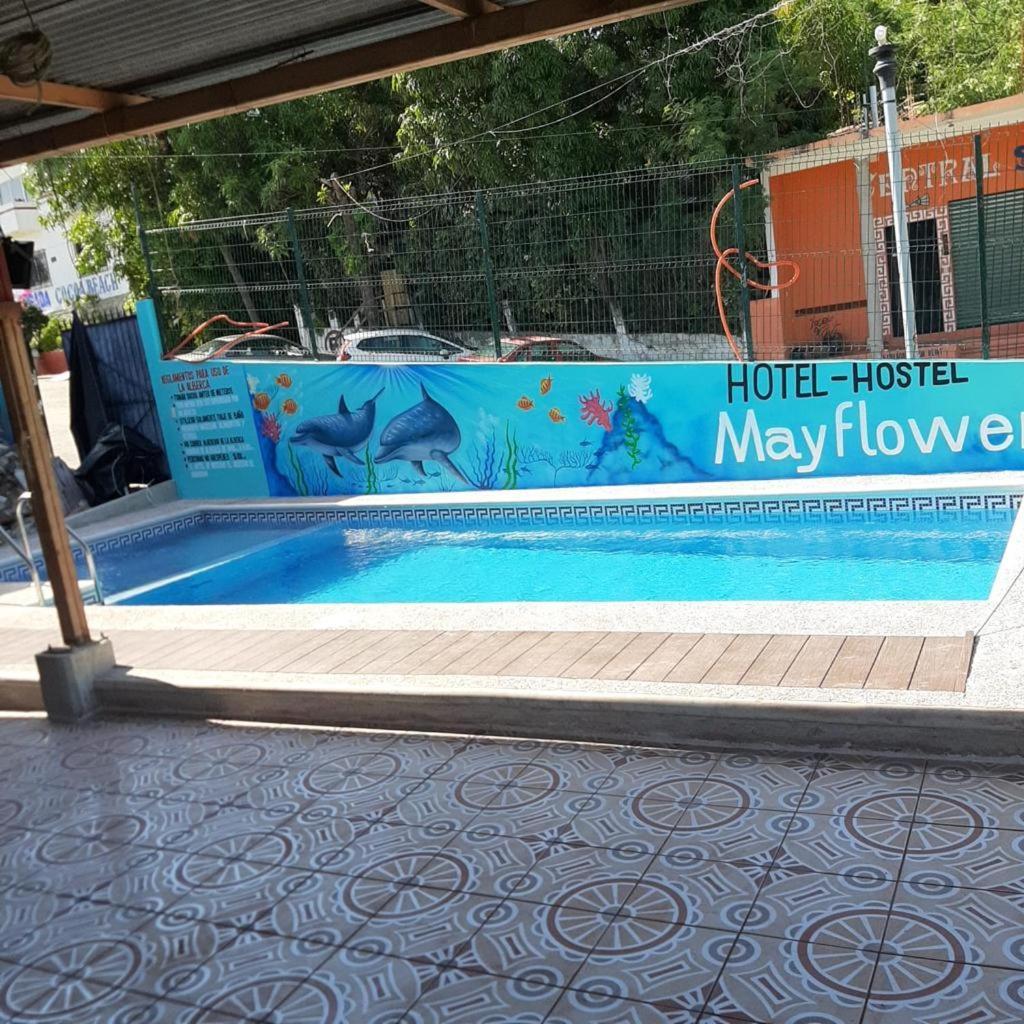 Mayflower Hotel & Hostal Puerto Escondido  Exterior photo